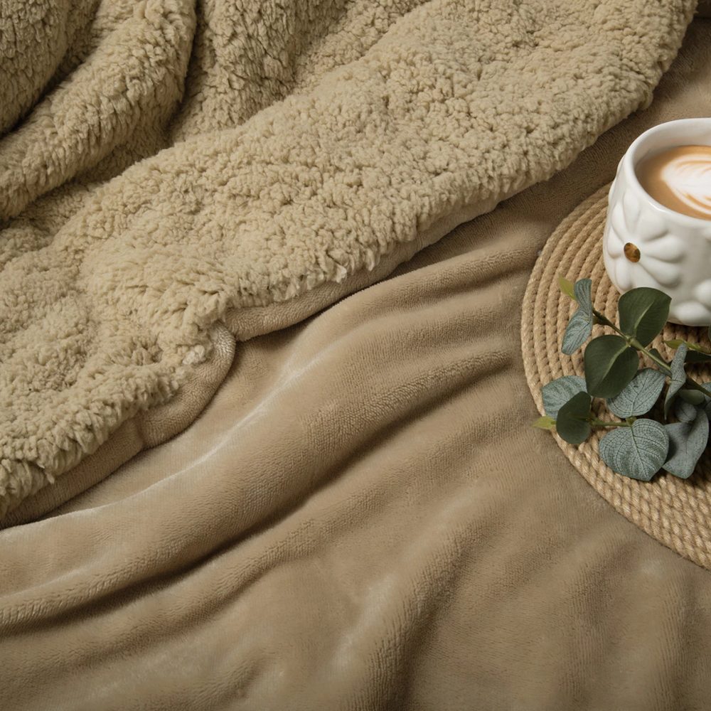 Edredón Queen Size Microflannel con Corderito Abrigado - Palette