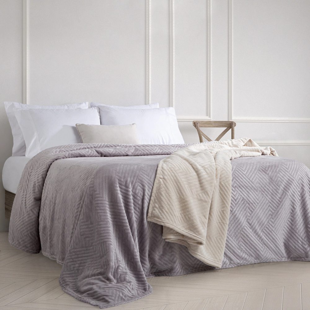 Frazada 2 1/2 Plazas Flannel Fleece Emboss con Textura Suave - Alcoyana
